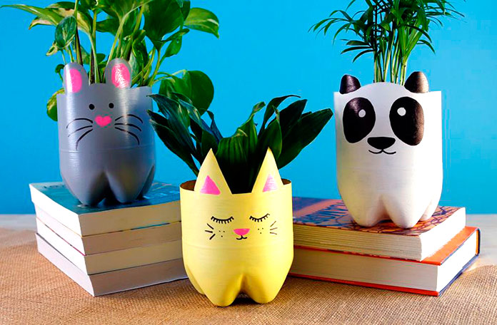 Reutilizar implica dar una segunda vida a los objetos antes de desecharlos. A diferencia del reciclaje que requiere procesos industriales para convertir un material en otro la reutilización es una práctica inmediata, accesible y de bajo impacto ambiental.